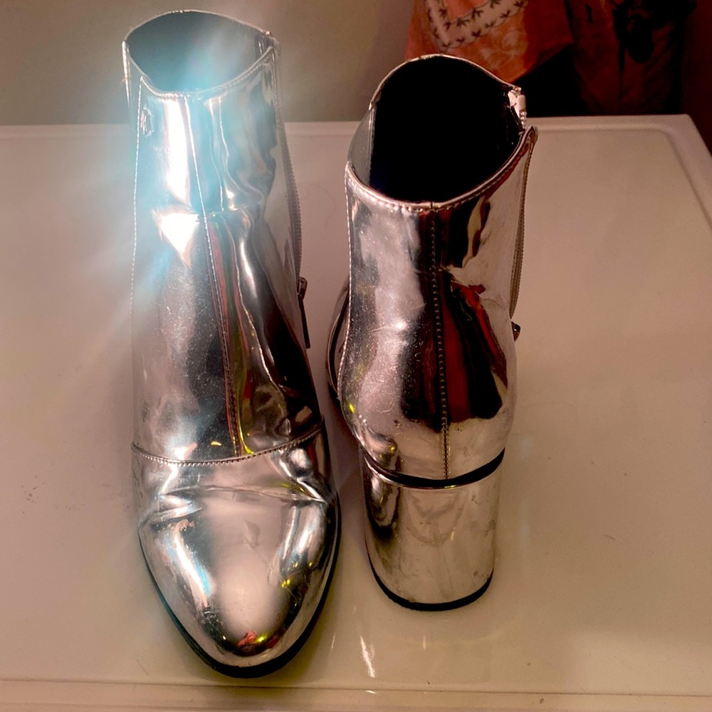 Armani Exchange silver stunning shoes in size six